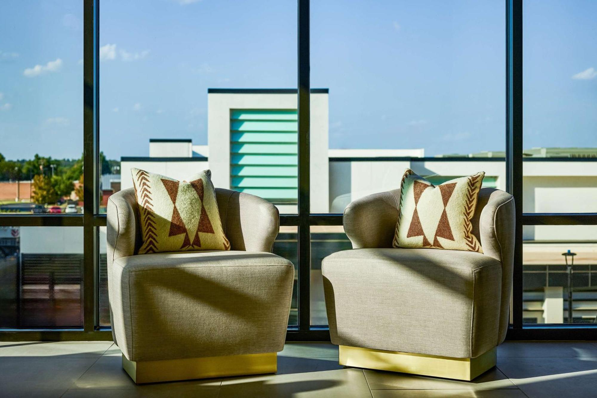 Lively Hotel On Oak Oklahoma City, Tapestry By Hilton Exterior photo